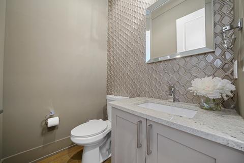 539 E 41st St, Chicago, IL 60653 photo 22