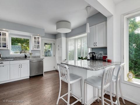 1020 Garner Ave, Wheaton, IL 60187 photo 4
