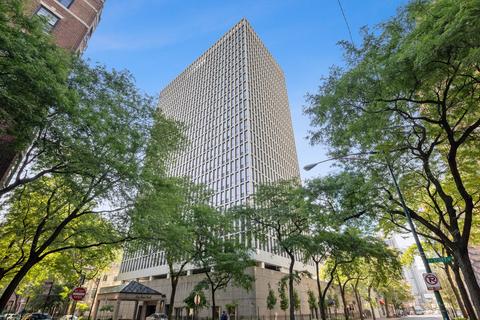 1 E Scott St #1805, Chicago, IL 60610 photo 1