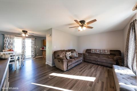 217 E North St, Plano, IL 60545 photo 3