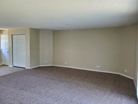 300 Westview St, Hoffman Estates, IL 60169 photo 6