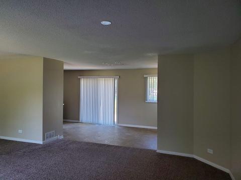 300 Westview St, Hoffman Estates, IL 60169 photo 8