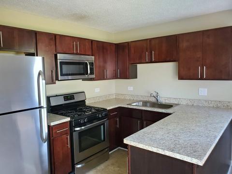 300 Westview St, Hoffman Estates, IL 60169 photo 5