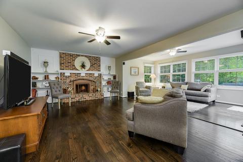 1943 Buckingham Dr, Wheaton, IL 60189 photo 14