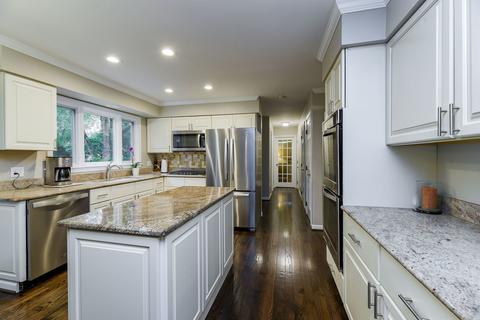 1943 Buckingham Dr, Wheaton, IL 60189 photo 10