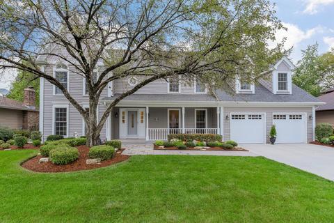 1943 Buckingham Dr, Wheaton, IL 60189 photo 1