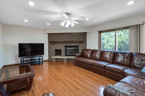 1240 W Dexter Ln, Hoffman Estates, IL 60169 photo 12