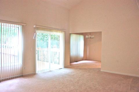 943 Old Oak Cir, Algonquin, IL 60102 photo 3