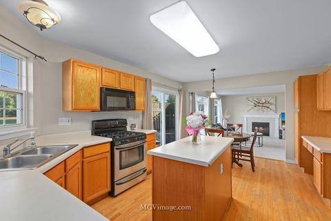 2715 Cavalcade Ct, Aurora, IL 60503 photo 9