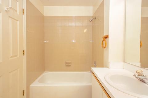 792 Ripple Brook Ct, Elgin, IL 60120 photo 11