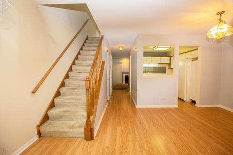 792 Ripple Brook Ct, Elgin, IL 60120 photo 3