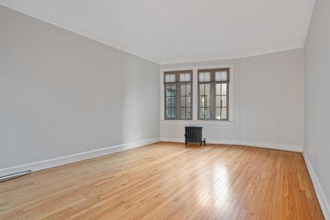 819 E 53rd St #2, Chicago, IL 60615 photo 11