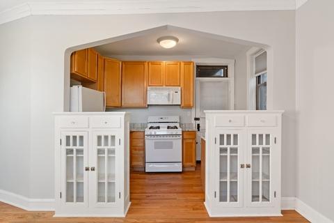 819 E 53rd St #2, Chicago, IL 60615 photo 4