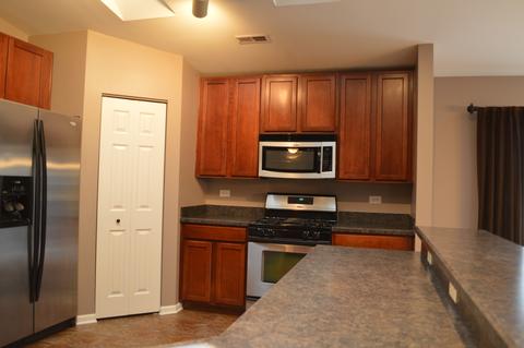 1505 Millbrook Dr, Algonquin, IL 60102 photo 2