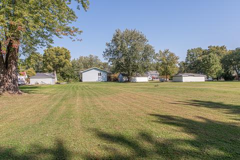 115 E Cermak Rd, Braidwood, IL 60408 photo 3