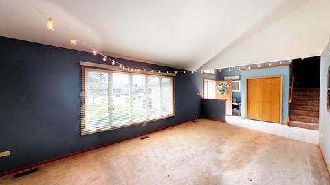 925 W Lark St, Peotone, IL 60468 photo 5