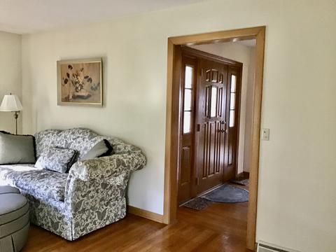 806 Whitlock Ave, Aurora, IL 60506 photo 3