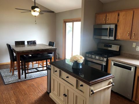 809 Edgewater Dr, Minooka, IL 60447 photo 4