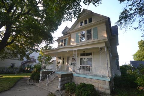 3814 Main St, Mchenry, IL 60050 photo 1