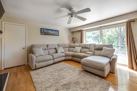 3656 N Firestone Dr, Hoffman Estates, IL 60192 photo 9