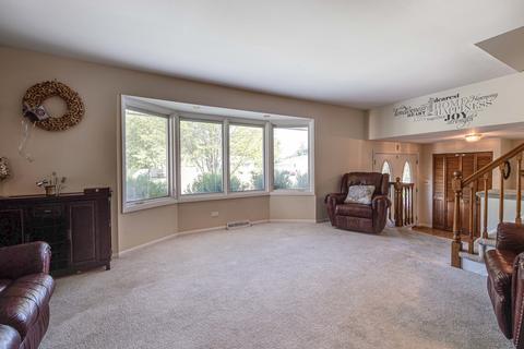 3656 N Firestone Dr, Hoffman Estates, IL 60192 photo 5