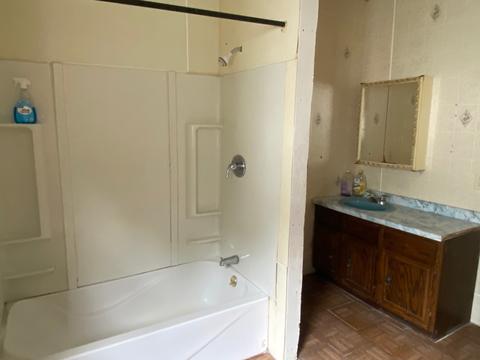 2415 Main St, Peru, IL 61354 photo 8