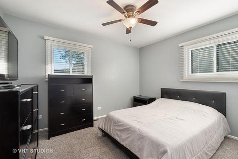 690 Baxter Ln, Hoffman Estates, IL 60169 photo 7
