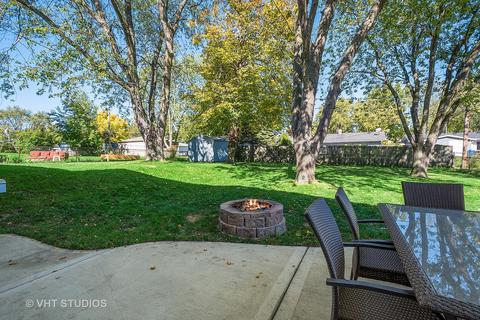 690 Baxter Ln, Hoffman Estates, IL 60169 photo 15