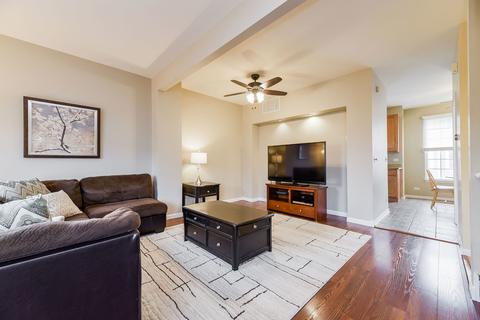 569 Declaration Ln, Aurora, IL 60502 photo 6
