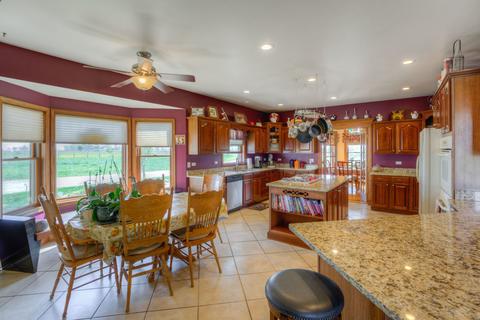2527 E Kentucky Rd, Beecher, IL 60401 photo 8