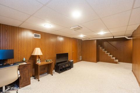 684 Cedarwood Ct, Wheeling, IL 60090 photo 7