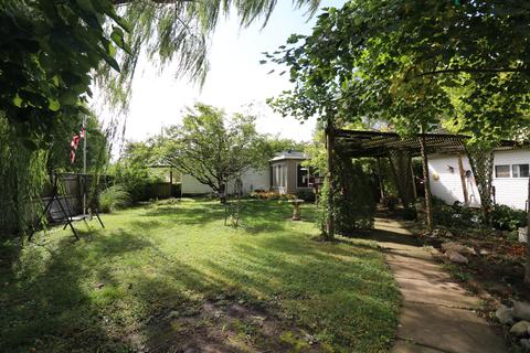 550 North St, Weldon, IL 61882 photo 9
