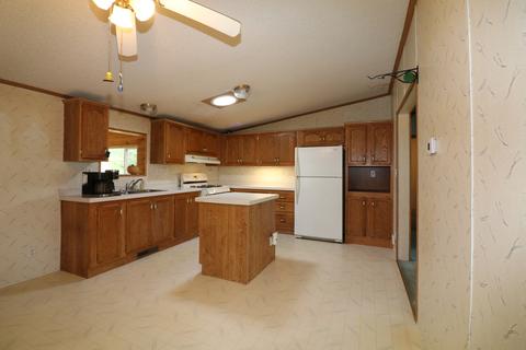550 North St, Weldon, IL 61882 photo 24