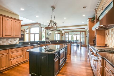 9 N470 Tamara Dr, Elgin, IL 60124 photo 3