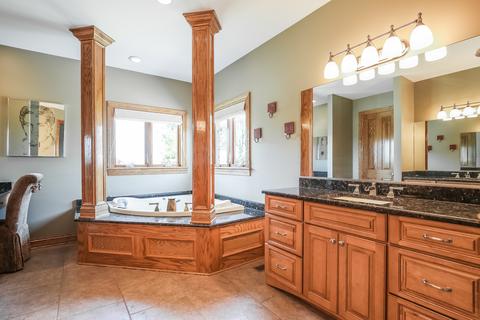 9 N470 Tamara Dr, Elgin, IL 60124 photo 17