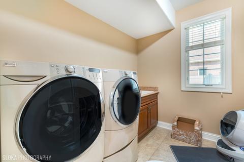 636 N 4th Ave, Addison, IL 60101 photo 40