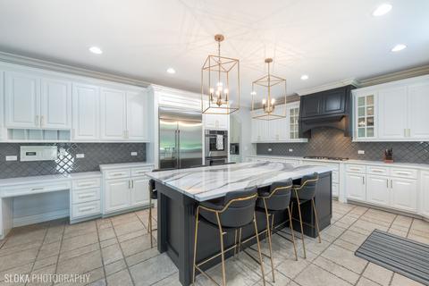 636 N 4th Ave, Addison, IL 60101 photo 8