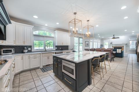 636 N 4th Ave, Addison, IL 60101 photo 9