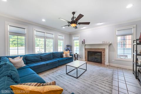 636 N 4th Ave, Addison, IL 60101 photo 11