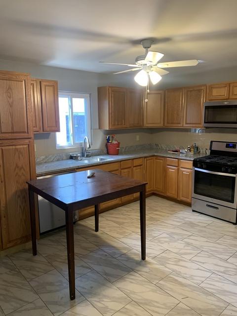 1715 Burnetta St, Champaign, IL 61821 photo 4