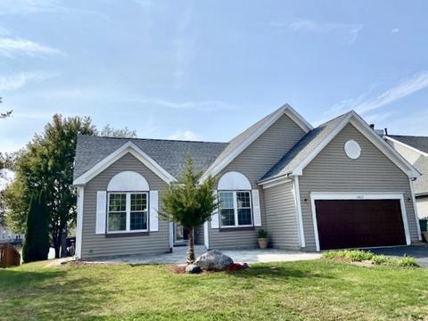 1917 Carrier Cir, Plainfield, IL 60586 photo 1