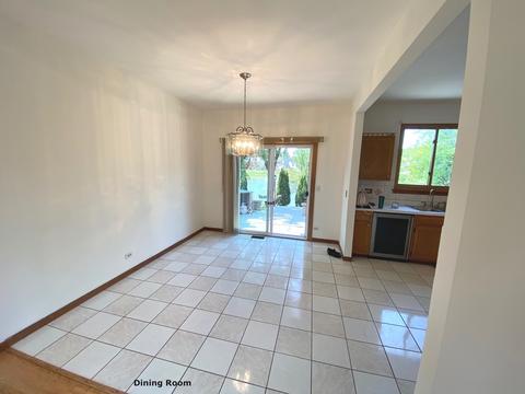 1917 Carrier Cir, Plainfield, IL 60586 photo 6
