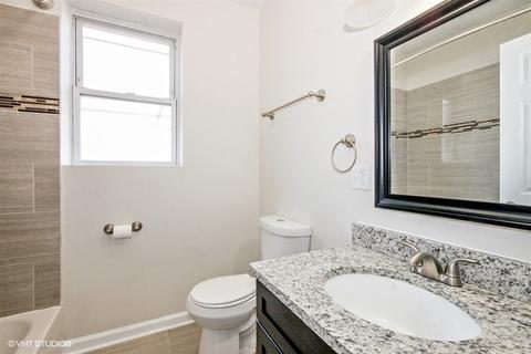 7551 S Champlain Ave, Chicago, IL 60619 photo 9