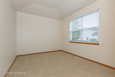 1876 Sedgegrass Trl, Aurora, IL 60504 photo 9
