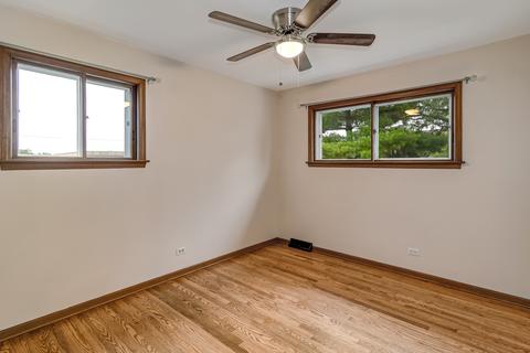7516 Sheridan Dr, Willowbrook, IL 60527 photo 17