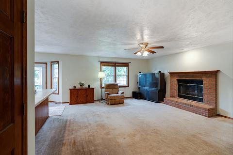 1512 Augusta Dr, Normal, IL 61761 photo 2