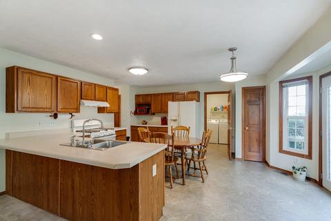 1512 Augusta Dr, Normal, IL 61761 photo 5