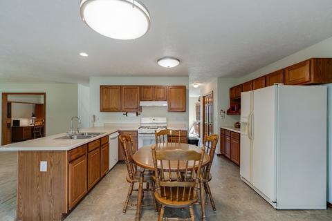 1512 Augusta Dr, Normal, IL 61761 photo 17