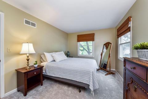 1473 Sandy Hook St, Wheaton, IL 60189 photo 18