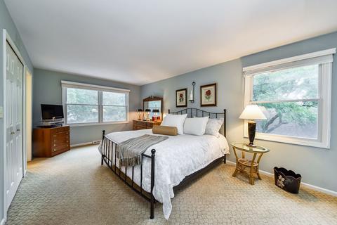 1473 Sandy Hook St, Wheaton, IL 60189 photo 8